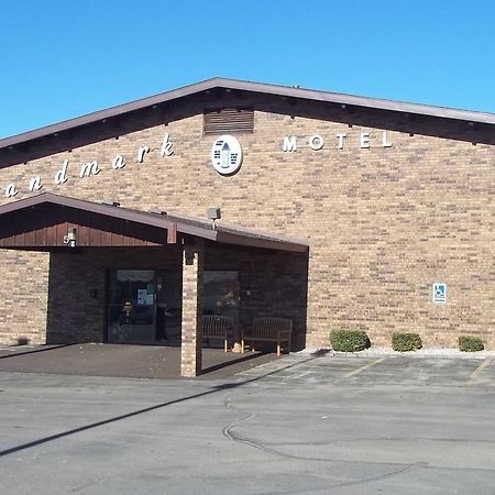 Landmark Motel Clintonville Экстерьер фото
